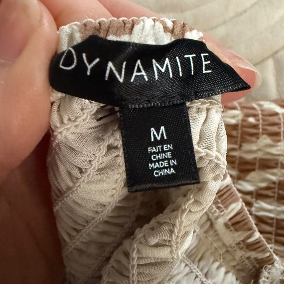 Dynamite Rosalia Ruffle Top | Size M | Neutral Leaf Print - Picture 7 of 7